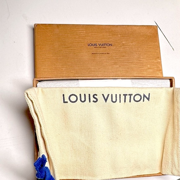 Vintage Louis Vuitton Taiga Leather Agenda PM Organizer Day Planner Burgundy - Picture 8 of 11